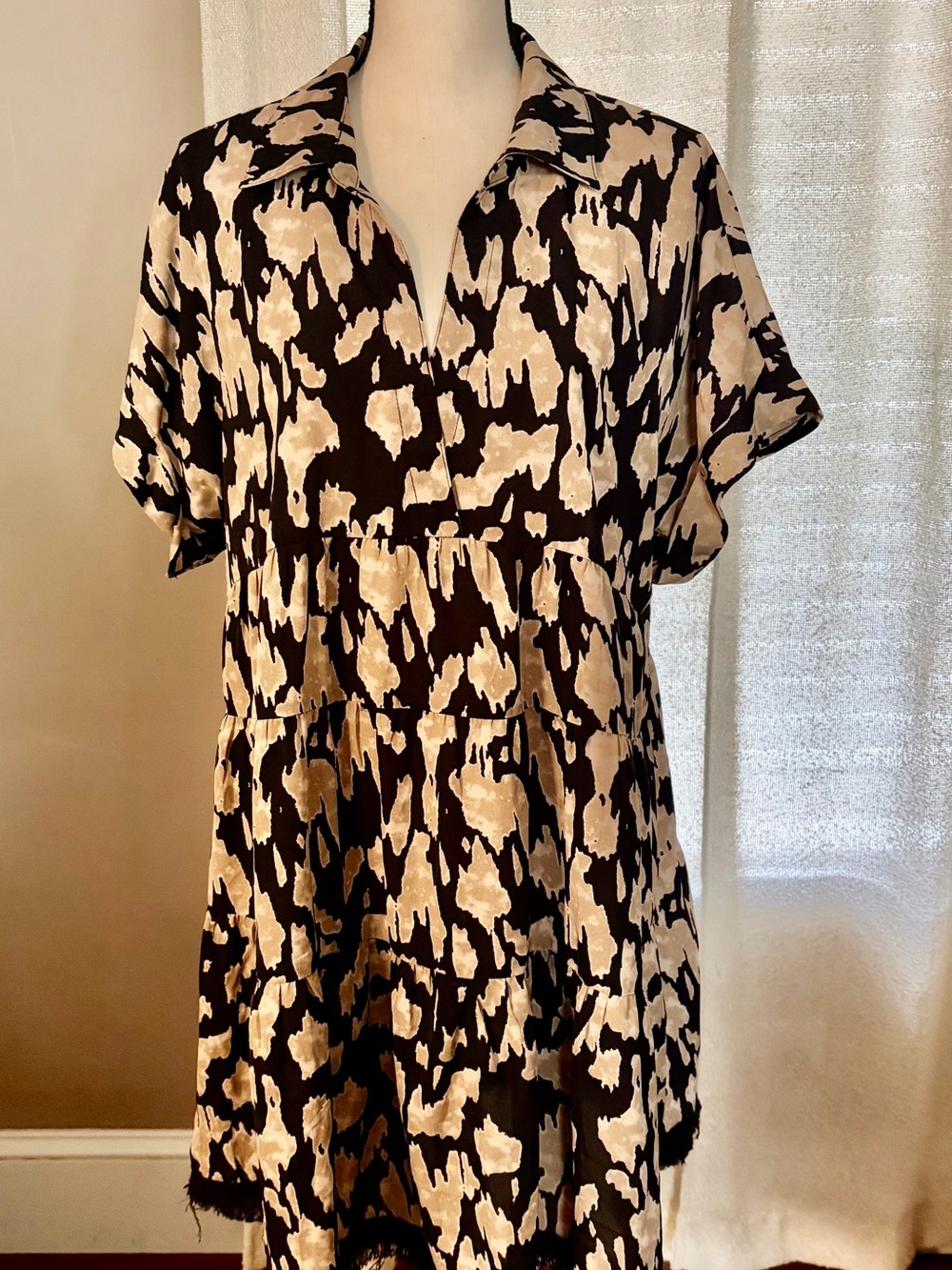 Umgee Black and Cream Abstract Tiered Dress - Picture 2 of 3